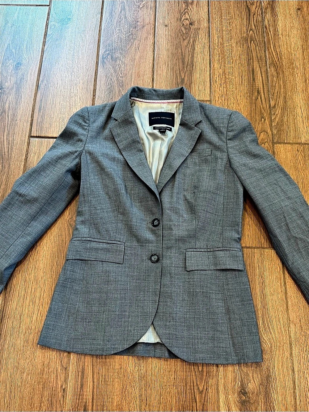 Banana Republic Gray Wool Blazer / women’s 2 / Like New